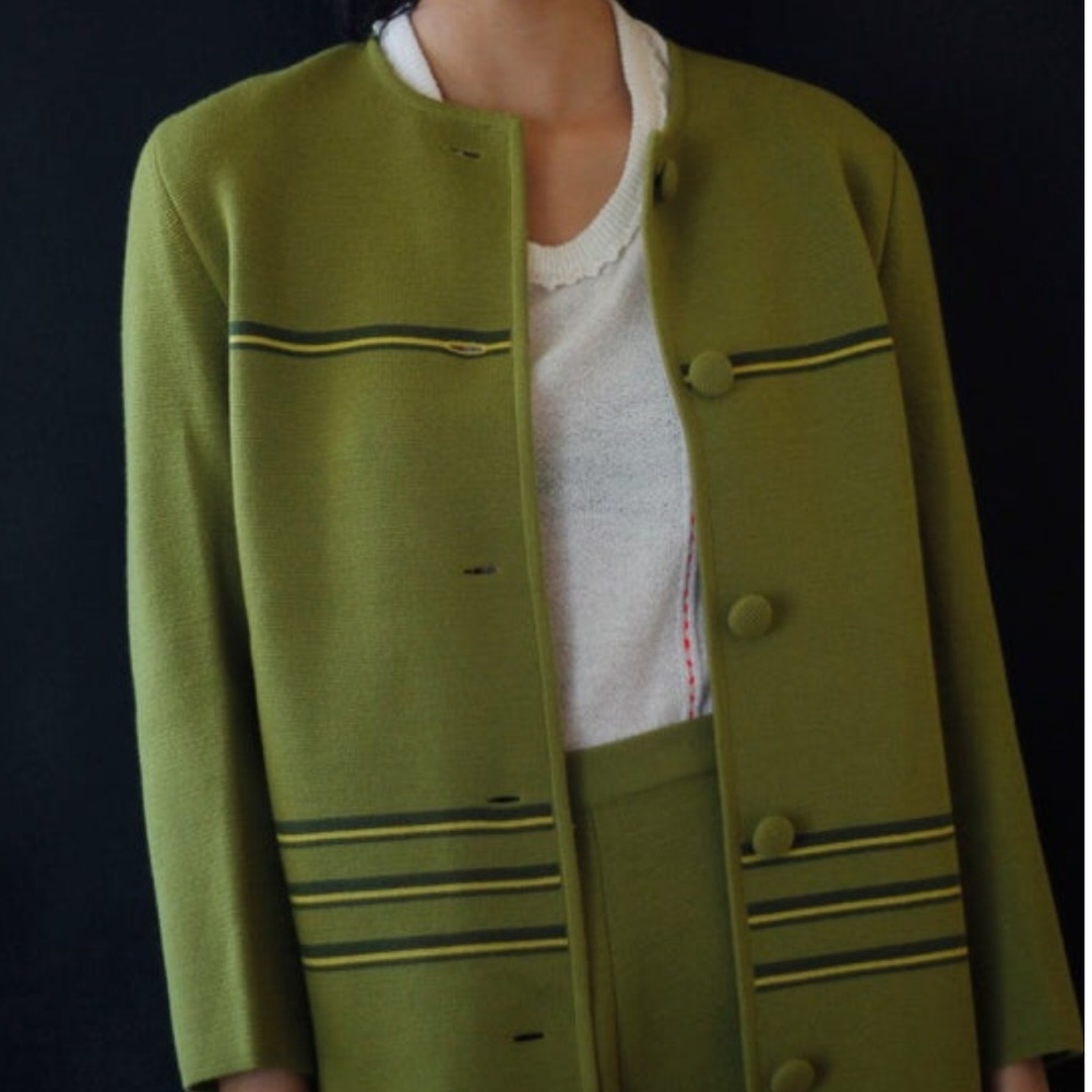 Vintage 70s wool olive green suit skirt cardigan - Picture 3 of 4